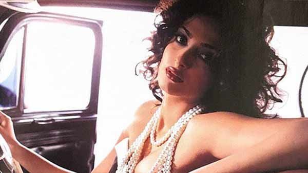 சோனம் கபூரா இது.. செம ஹாட்டான போட்டோவை போட்ட ’அம்பிகாபதி’ ஹீரோயின்.. ஜொள்ளு விடும் ஃபேன்ஸ்!