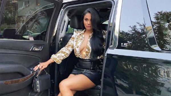 'அதை' அணியாமல் அப்படியே காட்டி காரில் சுற்றும் நடிகை.. ஸ்டன்னிங் என பெருமூச்சுவிடும் நெட்டிசன்ஸ்!