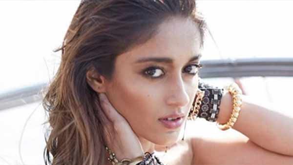 மல்லாக்கப்படுத்து சன்பாத்… பிகினியில் செக்ஸி போஸ்… வைரலாகும் பிக்ஸ்!