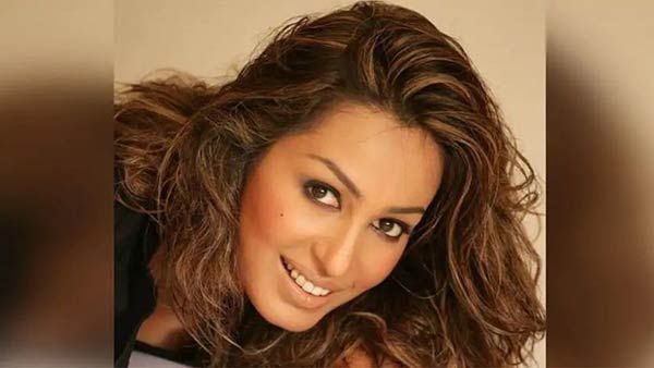 மக்கள் வாழ மறந்துட்டாங்க..சில லைக்ஸ்-களுக்காக மனிதத்தன்மையை இழந்துடாதீங்க.. சாடும் பிரபல ஹீரோயின்!