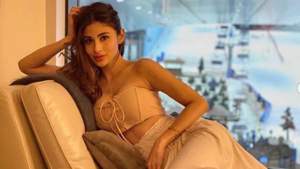 இப்படி ஒல்லியானா, கொரோனா தேடிவந்து அட்டாக் பண்ணுமே..' பிரபல நாகினி நடிகைக்கு ரசிகர்கள் அட்வைஸ்!