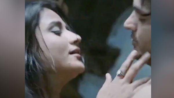 18+: கல்லூரிக்குள்ளேயே ஆடை களைத்து.. இளம் ஜோடியின் அட்டகாசம்.. வேற லெவல் வெப் சீரிஸ்!