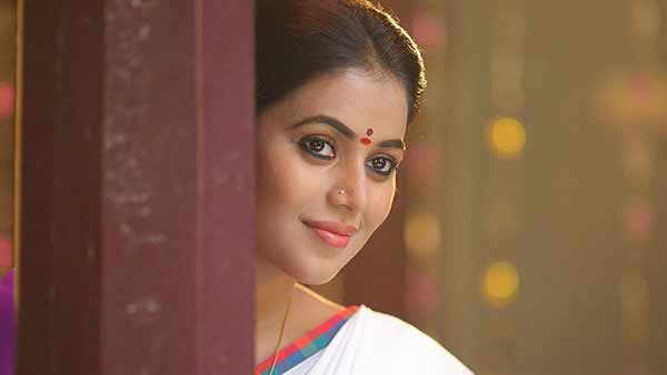 பாம்பை கடிக்க வைத்து.. இதுபோன்ற கொடூரத்தை சினிமாவில் கூட பார்க்க முடியாது.. பிரபல நடிகை அதிர்ச்சி