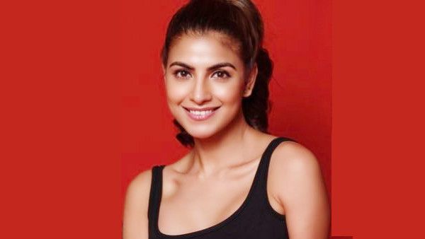 'ப்ளீஸ், எனக்காக பிரார்த்தியுங்கள்..' மங்காத்தா பட நடிகைக்கு கொரோனா.. தனிமைப்படுத்தப்பட்டார்!