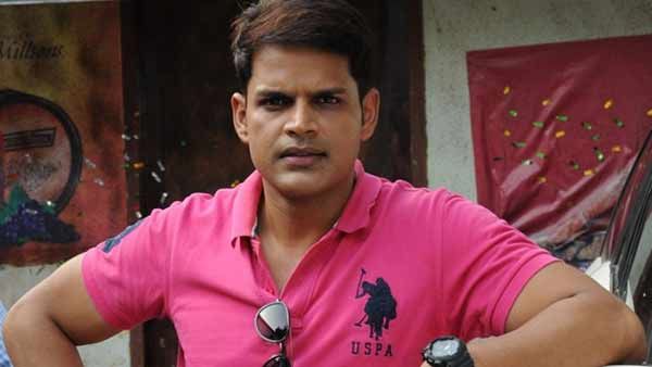 கொரோனா லாக்டவுன் நேரத்தில்.. நண்பர்களுடன் வீட்டில் சூதாட்டம்.. பிரபல நடிகர் ஷாம் திடீர் கைது!