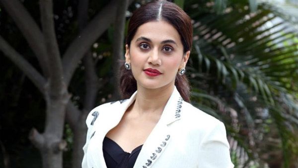 'நான் கற்பனை பண்ணிக் கூட பார்க்கலை' கஷ்டப்படும் மாணவிக்கு பிரபல நடிகை கொடுத்த சர்பிரைஸ் கிஃப்ட்!