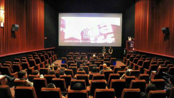 நாடு முழுவதும் ஆகஸ்ட் மாதம் தியேட்டர்களை திறக்க ஆலோசனை.. ஏகப்பட்ட கட்டுப்பாடுகளை ஏற்குமா நிர்வாகம்?