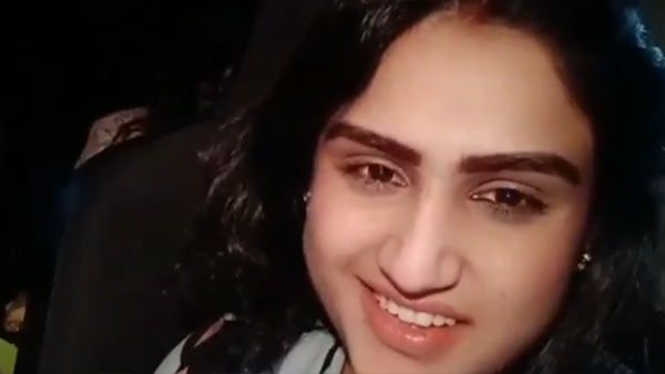 இங்க இவ்வளவு பஞ்சாயத்து.. பீட்டர் பாலுடன் நடிகை வனிதா பர்த் டே பிக்னிக்.. விளாசும் நெட்டிசன்ஸ்!