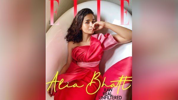 படம் அட்டு ஃபிளாப் ஆகிடுச்சு.. கொஞ்சமும் கவலைப்படாமல் ஆலியா பட் செய்யும் சேட்டையை பாருங்க!