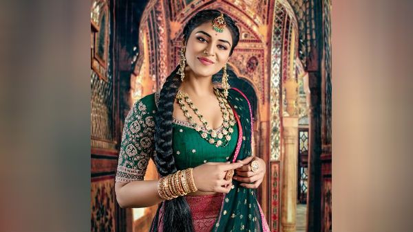 இனிமே இப்படித்தான்.. இந்துஜாவின் அதிரடி மாற்றம்.. வைரலாகும் கண்ணை பறிக்கும் புகைப்படங்கள்!