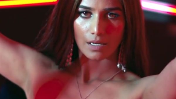 18+:கை எங்க போகுது பாருங்க.. கிளுகிளுக்க வைக்கும் பிரபல நடிகை.. சுய இன்பத்தின் உச்சம்.. வைரல் வீடியோ