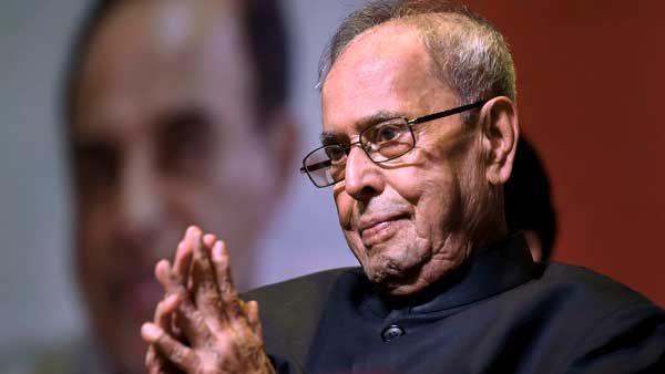 பிரணாப் முகர்ஜி மரணம்.. டாப்ஸி முதல் அஜய் தேவ்கன் வரை.. பாலிவுட் பிரபலங்கள் இரங்கல்!