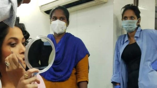 சம்மர் லீவு முடிஞ்சு ஸ்கூலுக்கு போற மாதிரி இருக்கு.. ரம்யா கிருஷ்ணன் இப்படி ஃபீல் பண்றாங்களே!