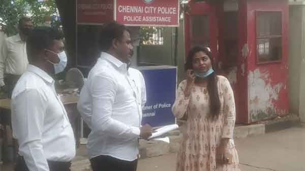 ஷாக்கிங்.. கொன்னுடுவேன்னு மிரட்டுறாங்க.. மீரா மிதுன் மீது கொலை மிரட்டல் புகார் கொடுத்த ஷாலு ஷம்மு