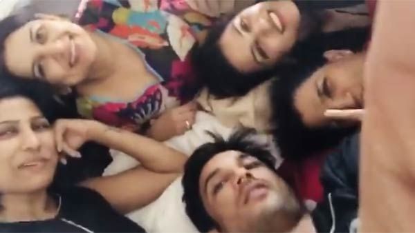 மீண்டும் வா.. தோனியின் ஓய்வு அறிவிப்பை தொடர்ந்து.. சுஷாந்த் சகோதரி ஷேர் செய்த உருக்கமான வீடியோ!