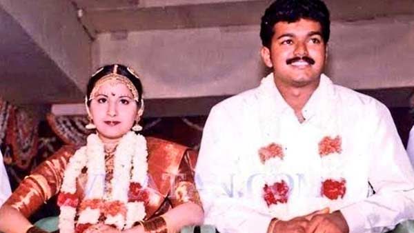 விஜய்.. சங்கீதா தம்பதிக்கு இன்று 21வது திருமண நாள்.. இணையத்தில் தெறிக்கும் வாழ்த்து செய்தி !