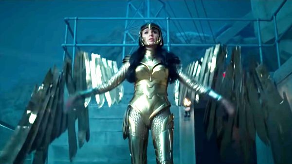 என்ன மின்னல பிடிச்சுகிட்டு ஸ்பைடர் மேன் போல தாவுறாங்க.. வெளியானது வொண்டர் வுமன் 1984 ட்ரைலர்!