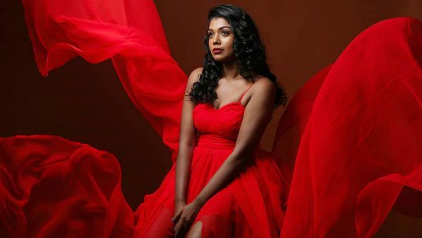 கவர்ச்சி காட்டிய ரித்விகா.. ச்ச நீங்களுமா என..வருத்தப்பட்ட ரசிகர்கள் !