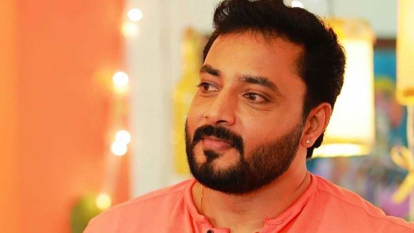 பிரபல இளம் டிவி நடிகர் சபரிநாத் திடீர் மரணம்.. பேட்மிண்டன் விளையாடிய போது விபரீதம்.. ரசிகர்கள் ஷாக்!