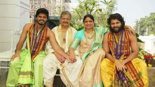 அம்மாவின் பிறந்தநாளை கொண்டாடிய விஜய் தேவரகொண்டா... ஹாப்பி பர்த்டே மாமியார்.. அசடு வழிந்த ரசிகைகள்!