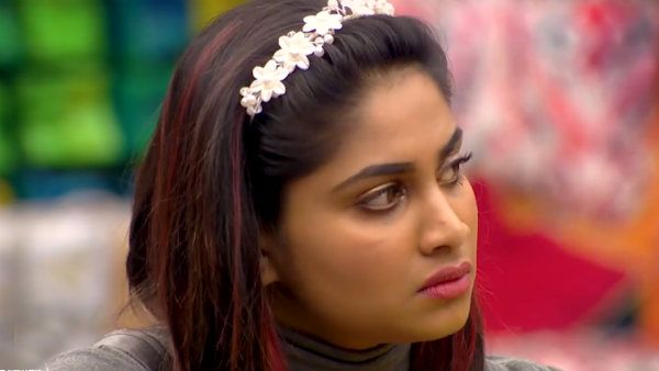 அட கடவுளே.. பாவம்டா ஷிவானி செல்லம்.. இதயத்த உடைச்சீங்க.. இப்போ இப்படி பண்ணீட்டீங்களே.. கதறும் ஆர்மி!