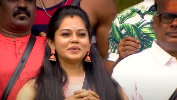 பிக் பாஸ் வீட்டில் விஜயதசமி கொண்டாட்டம்.. ஆங்கர் யார் தெரியுமா? சும்மா பேசியே சாவடிக்கிறங்க!