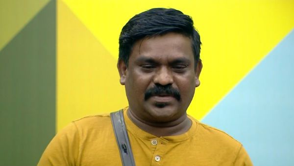 ஆடு மாடு மேய்த்து.. நடையாய் நடந்து.. செருப்பு விடுமிடத்தில் படுத்து.. கண்களை குளமாக்கிய வேல்முருகன்!