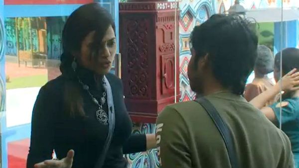 சூதானமா இருந்து பொழச்சிக்கடா ஆஜித்து.. பிக் பாஸ் ரகசியத்தை சொன்ன ரம்யா பாண்டியன்!