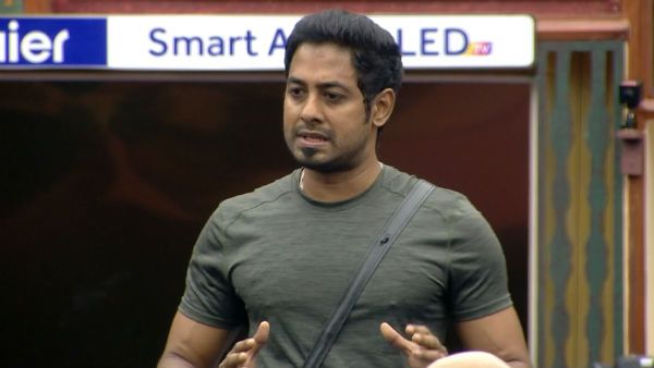 சொதப்புறீங்களே ஆரி.. அடுத்த வாரம் சொல்ற வரைக்கும் இருக்கணுமே.. கேட்கும் போதே நெத்தியில அடிக்கணும்!