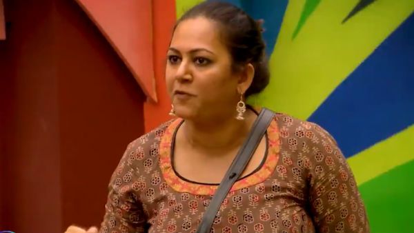 கல்லு போல இருந்த மனுஷன்யா பாலாஜி.. அவரை குழந்தை போல அழ வச்சுடுச்சு அர்ச்சனா.. கொதிக்கும் ஃபேன்ஸ்!