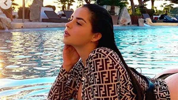 அச்சச்சோ என்ன ஆச்சு.. நீச்சல் குளத்தில் அப்படி ஒரு போஸ் கொடுத்த டெமி.. நலம் விசாரிக்கும் ரசிகாஸ்!