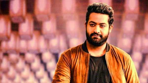 கொரோனா லாக்டவுனால் நஷ்டம்.. 20% சம்பளத்தைக் குறைத்துக் கொள்ள ஹீரோக்கள் சம்மதம்!