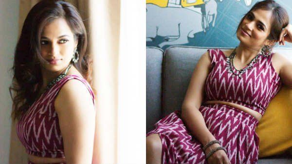 கொஞ்சும் இடையழகி.. ரம்யா பாண்டியன் வெளியிட்ட அசத்தலான பிக்ஸ் !