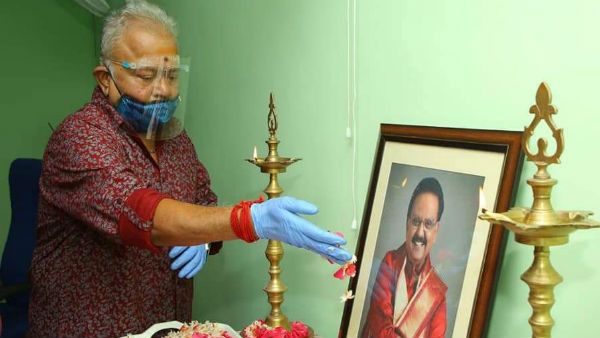 எஸ்பிபி-யின் பெயரில் புதிய டப்பிங் ஸ்டுடியோ விரைவில் தொடங்கப்படும்.. ராதாரவி அறிவிப்பு!