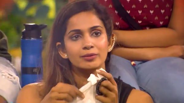 என்னடா.. அழுகாச்சி சீரியல் ரேஞ்சுக்கு இறங்கிடீங்க.. ரொம்ப வொர்ஸ்ட்.. புரமோவால் கடுப்பான நெட்டிசன்ஸ்!