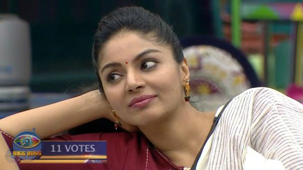 முதல் வாரத்திலேயே நாமினேட் செய்யப்பட்ட சனம் ஷெட்டி.. சீக்கிரம் மூட்ட முடிச்ச கட்டுங்க !