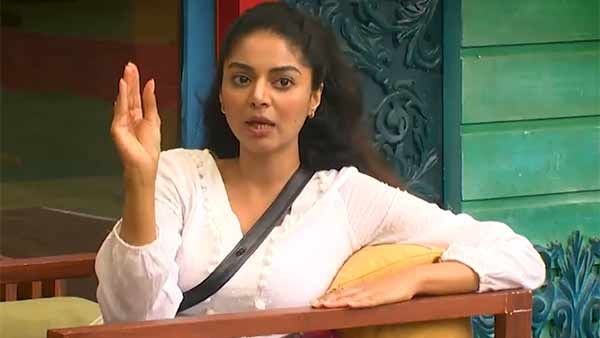 சனம் ஷெட்டிக்கு அந்த காண்டு இருக்கு.. பாலாஜியையும் ஷிவானியையும் மட்டும் டார்கெட் பண்றாரே!