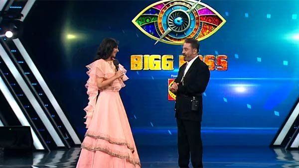 சனம்... அப்படி கேட்டாங்க.. இப்போ பிக்பாஸுக்கு வந்துட்டாங்களே.. என்ன பண்ண போறாங்களோ!