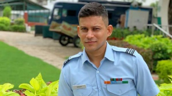 யாருங்க அவரு? பிக் பாஸ் தமிழ் 4ல் சூர்யாவின் சூரரைப் போற்று படத்துல நடிச்ச நடிகர் இருக்காரு!