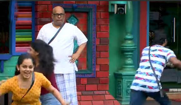 'வேங்க மவன் ஒத்தையில நிக்கேன்' சுரேஷ் சக்ரவர்த்தியை வேற லெவலில் வச்சு செய்யும் நெட்டிசன்ஸ்!