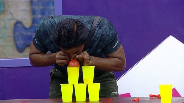 பிக்பாஸ்.. பிக்பாஸ்.. பரோட்டா பிக்பாஸ்.. பிக்பாஸ்.. பிக்பாஸ்.. கலக்கி பிக்பாஸ்.. நல்லா கூவுறாங்க!