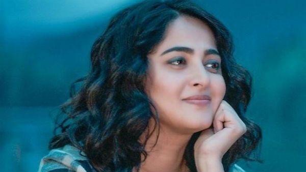 அழகு தேவதை அனுஷ்காவுக்கு இன்று பிறந்தநாள் ...இணையத்தில் வைரலாகும் வாழ்த்து செய்தி!