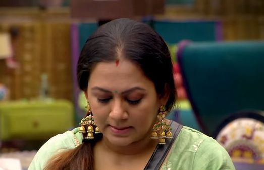 என் பெயரை சொல்ல முடியாத அளவுக்கு விபூதி அடிச்சிருக்கேன்.. அர்ச்சனாவை பங்கம் பண்ணும் நெட்டிசன்ஸ்!