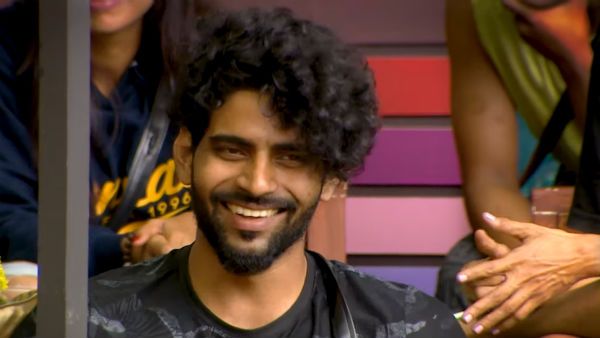 பிக் பாஸ் வீட்டின் புது ஜோசியர்.. போர்த்திக் கொண்டு படுத்துத் தூங்கிய பாலா.. இந்த முறையும் ஜீரோவா?