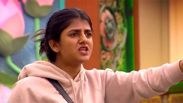 வாயில்லா பூச்சிக்கு கொடுக்கு முளைத்துவிட்டதுடோய்.. இனி எல்லோரையும் கொட்டும் போலிருக்கே!