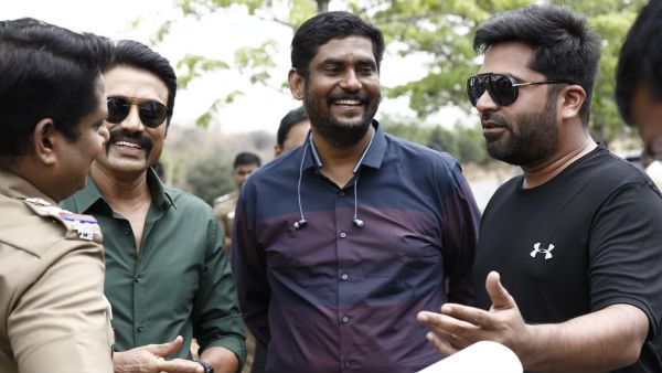 'ஈஸ்வரன்' முடிந்ததும் 'மாநாடு'க்கு சென்ற நடிகர் சிம்பு.. புதுச்சேரியில் இன்று ஷூட்டிங் தொடக்கம்!