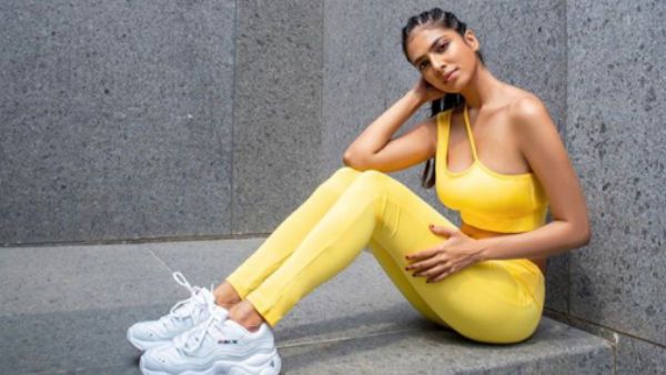 மாம்பழமாக மாறிய மாளவிகா மோகனன்.. மலைத்துப் போன ரசிகர்கள்.. அந்த கண்ண எப்போ பார்க்கப் போறோமோ?