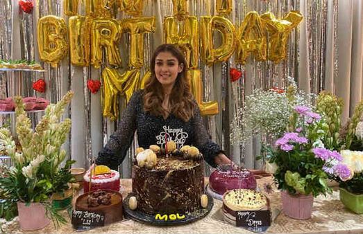 தங்கமே.. காதலிக்கு எப்படி வாழ்த்து சொல்லியிருக்கார் பாருங்க விக்கி.. வைரலாகும் செலிபிரேஷன் பிக்ஸ்!