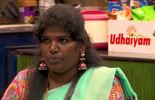 விட்டுகொடுக்க முடியாது.. விடாப்பிடியாக பேசிய நிஷா.. கழுவி ஊற்றும் நெட்டிசன்ஸ்.. ட்ரெண்டாகும் #Nisha