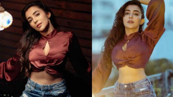 ரோஸு ரோஸு ரோஸு அழகான ரோஸு நீ.. புடவையில் மினுக்கும் பார்வதி நாயர்!